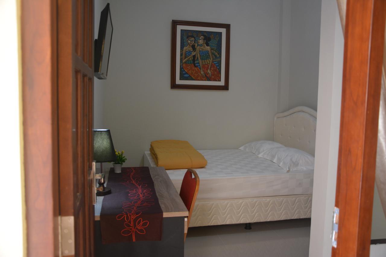 Puri Sagopi Guest House Maguwo Esterno foto