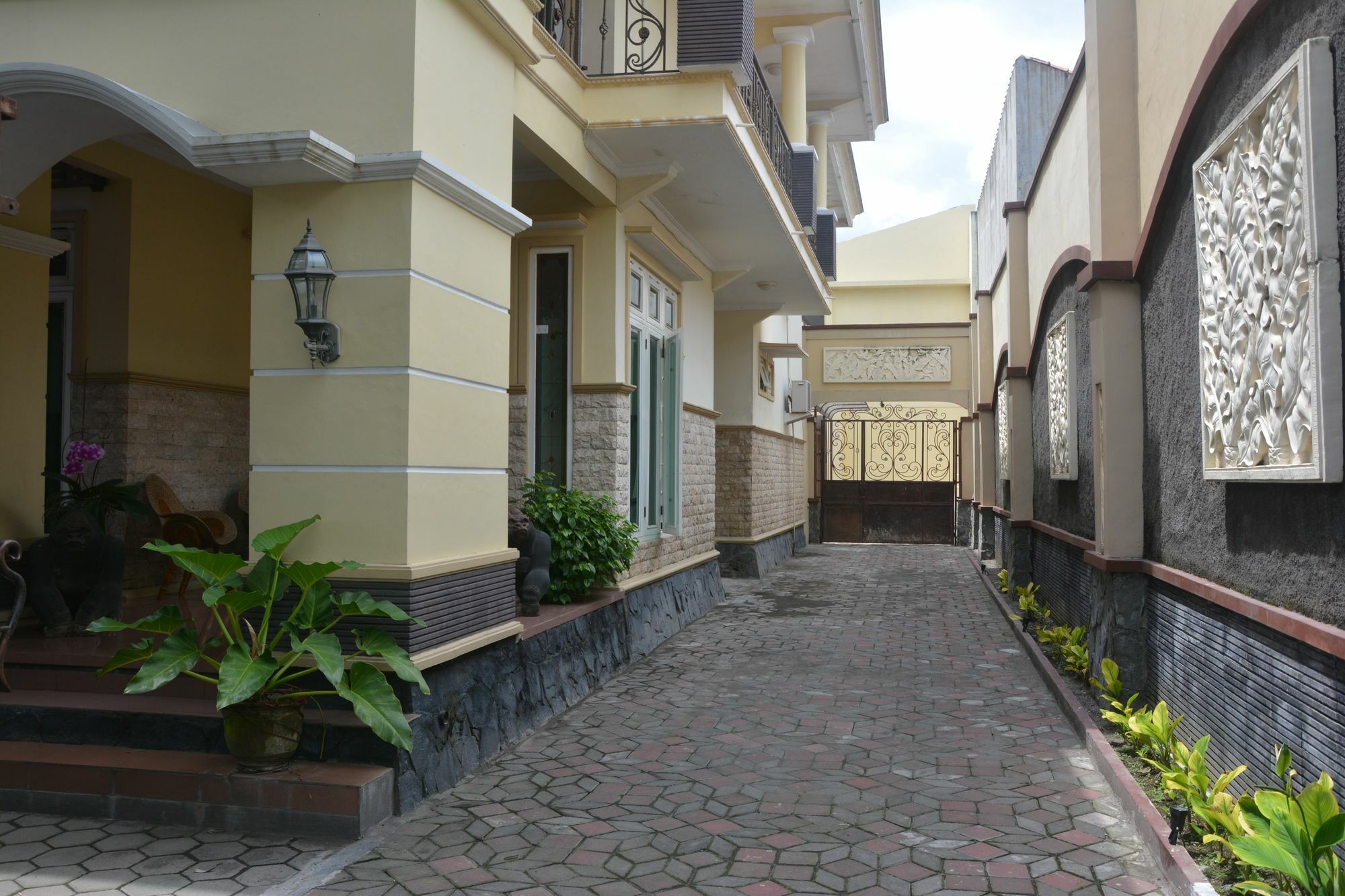 Puri Sagopi Guest House Maguwo Esterno foto